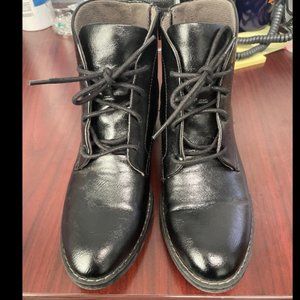 Eüro Soft by Söfft Black Booties - Size 8M